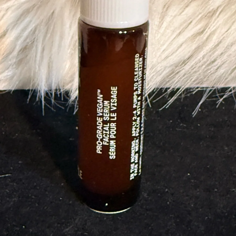 Youth To The People Vitamin C + Caffeine Energy Serum — Brown